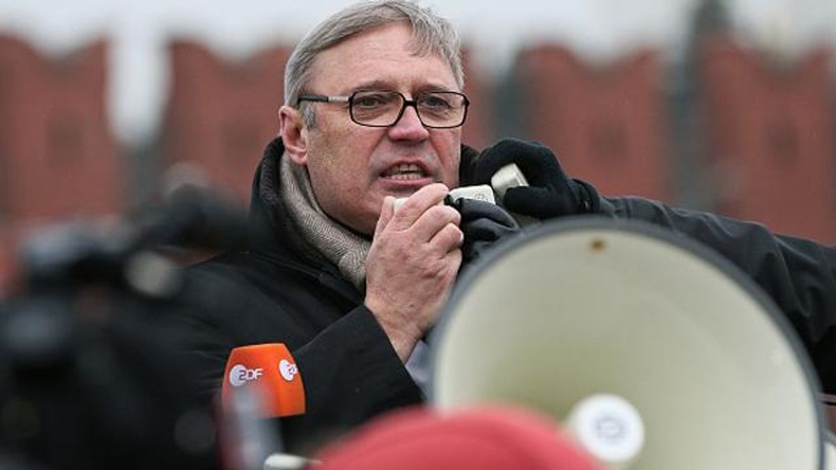 Экс-премьер России убежден, что Крым в конце концов вернется в Украину