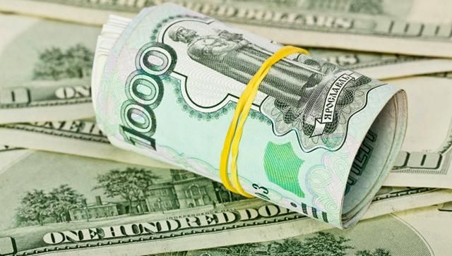 Москвичі перекрили дорогу та поштовхались з поліцією Москвичі перекрили дорогу та поштовхались з поліцією