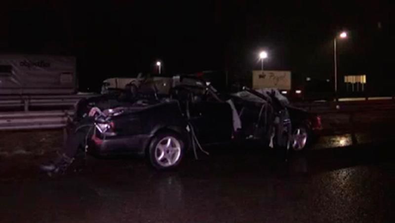 Смертельна аварія на Житомирщині: авто розбилось об вантажівку Смертельна аварія на Житомирщині: авто розбилось об вантажівку