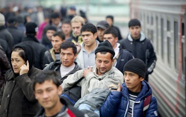В Германии мигрантам начали выдавать паспорта беженца
