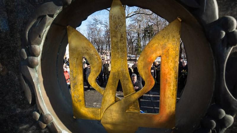 Порошенко озвучил страшное количество погибших на Донбассе Героев