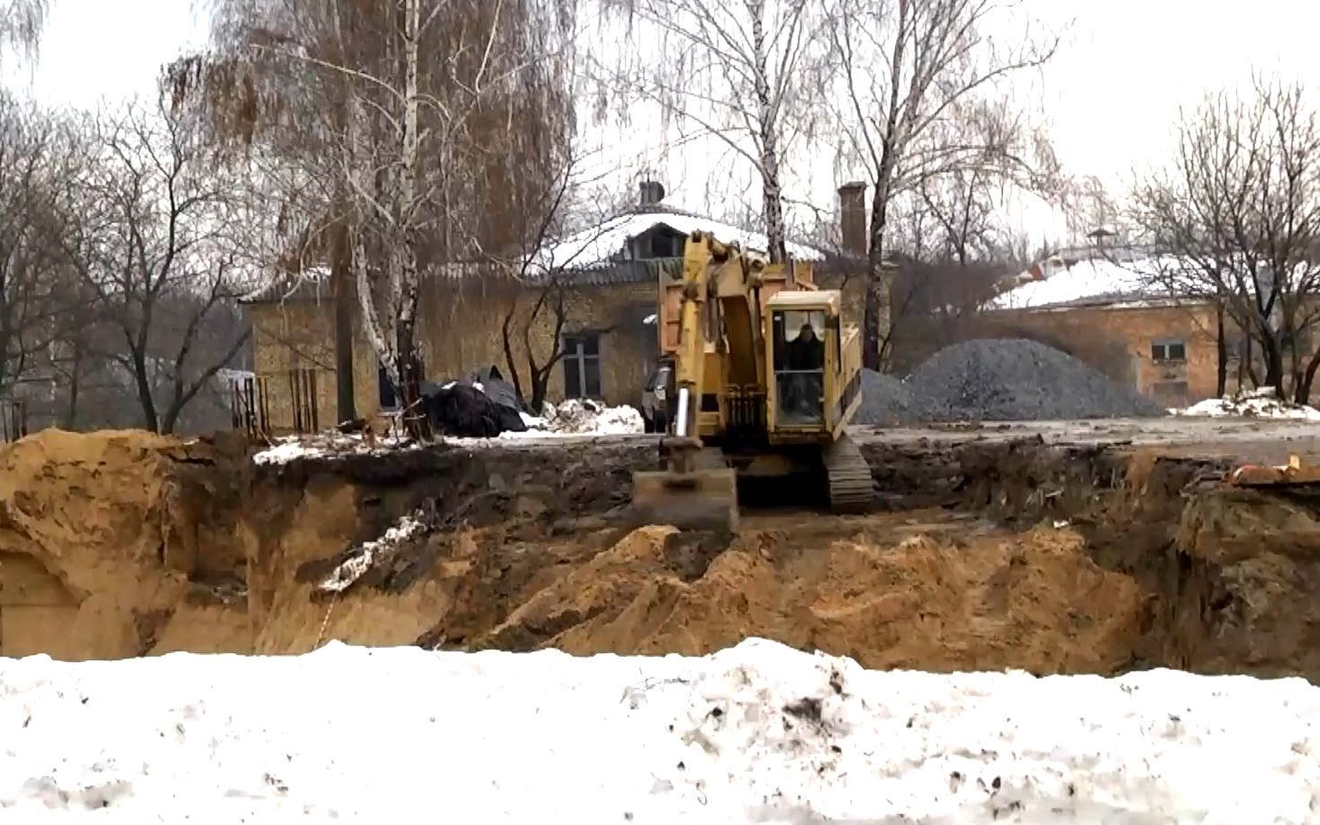 У Києві продовжується скандальне будівництво, яке пов’язане з СБУ 