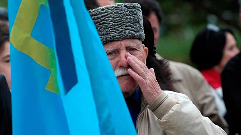 Надели наручники, забрали телефоны: грубый обыск у крымских татар