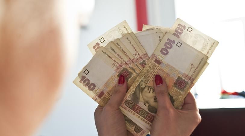 Офіційна гривня знецінилась до рекордної за цей рік позначки Офіційна гривня знецінилась до рекордної за цей рік позначки