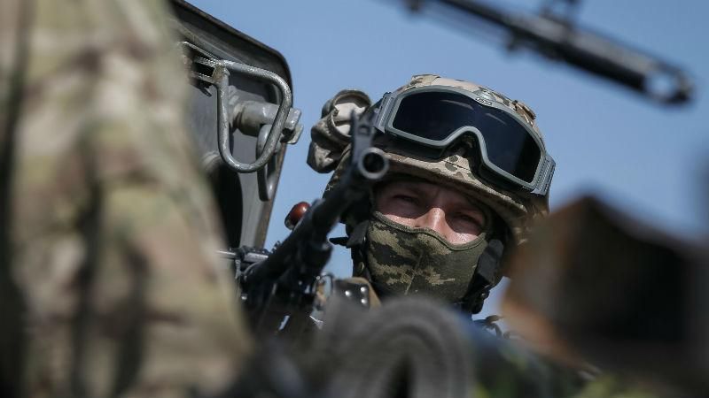 Техніка війни. Як тепловізори рятують українських солдат, куди Росія таємно переправляє зброю Техніка війни. Як тепловізори рятують українських солдат, куди Росія таємно переправляє зброю