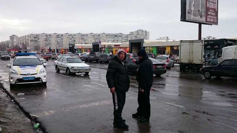 Харьковские полицейские радикально борются с пешеходами-нарушителями Харьковские полицейские радикально борются с пешеходами-нарушителями