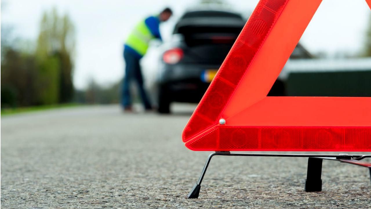 Волонтери показали, які елементарні дії рятують навіть у найстрашніших ДТП Волонтери показали, які елементарні дії рятують навіть у найстрашніших ДТП