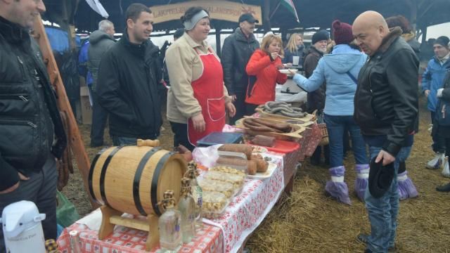 Какая же свинья без болота: Москаль показал, как фестивалил на празднике мясников Какая же свинья без болота: Москаль показал, как фестивалил на празднике мясников