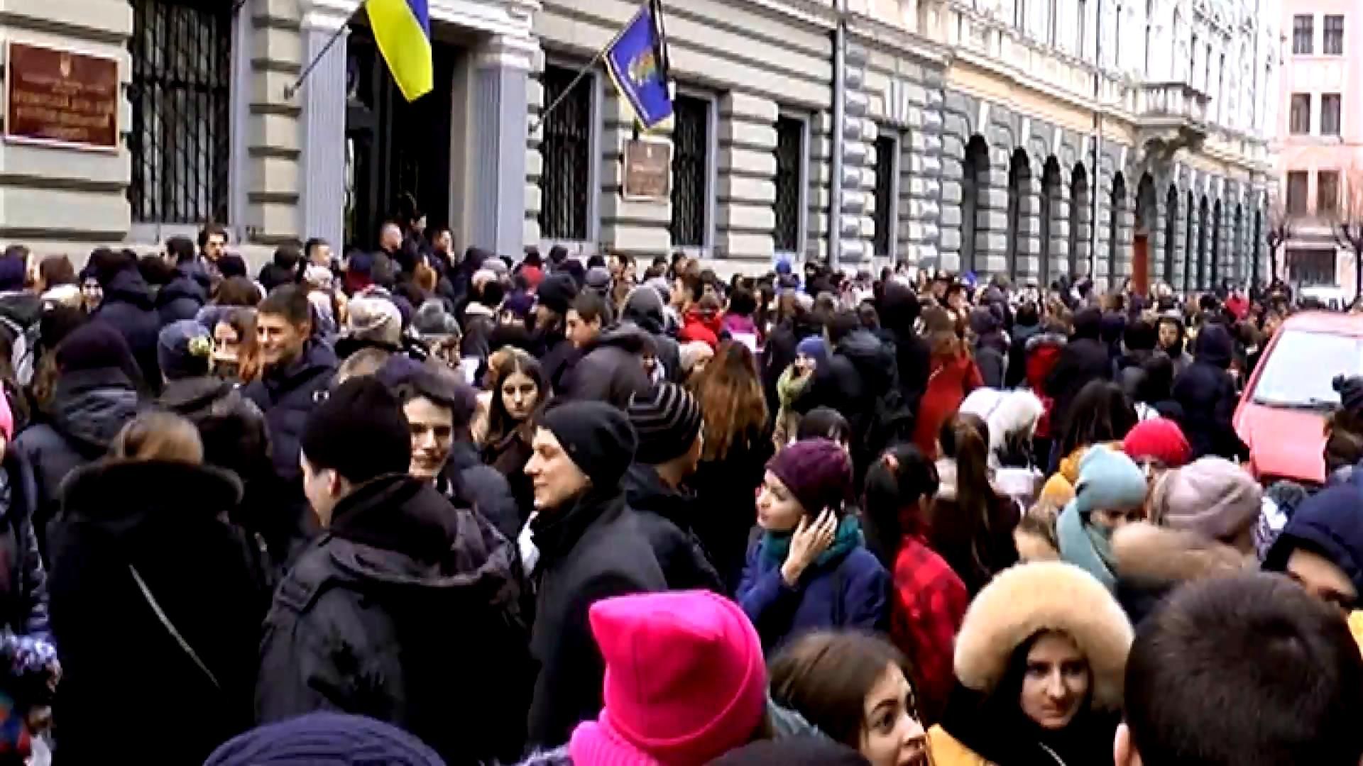 Черновицкие студенты начали забастовку против кулуарного решения Минобразования