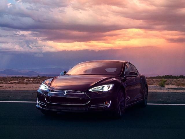 Вже за місяць Tesla покаже два бюджетні електрокари Вже за місяць Tesla покаже два бюджетні електрокари