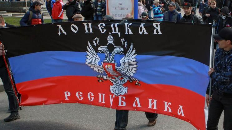 Як живеться людям під владою так званих "ДНР" та "ЛНР" Як живеться людям під владою так званих "ДНР" та "ЛНР"