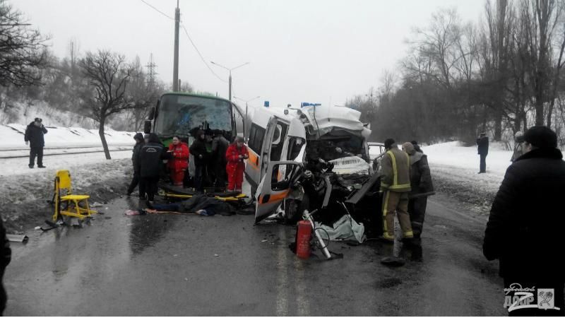 З'явилися фото та відео з кривавої аварії у Харкові  