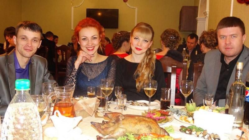 В сеть попали фото с пьянки главарей "ЛНР" В сеть попали фото с пьянки главарей "ЛНР"