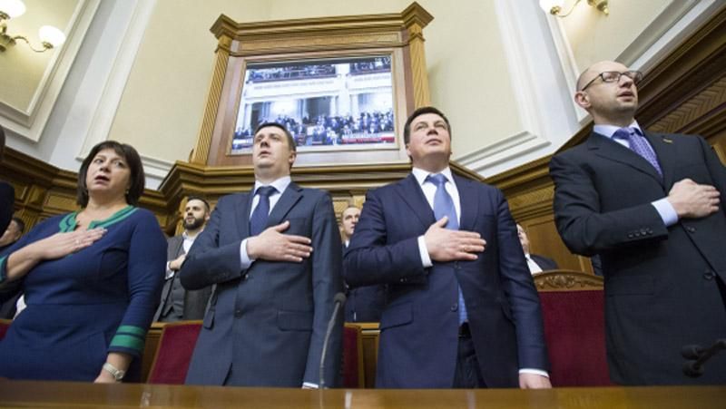Об отставке Яценюка вообще речь не идет, — политолог