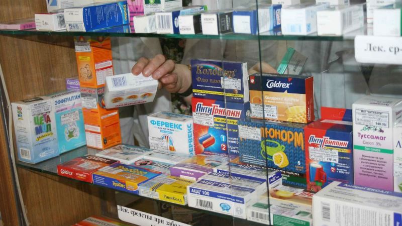 В окупованому Донецьку терористи наживаються на хворих на грип В окупованому Донецьку терористи наживаються на хворих на грип