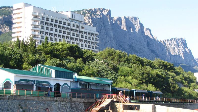 Окупанти Криму продали націоналізований санаторій Коломойського Окупанти Криму продали націоналізований санаторій Коломойського