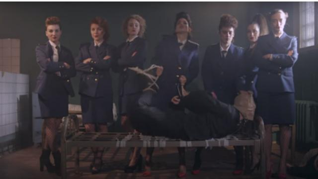 Pussy Riot жестко высмеяли российского прокурора-взяточника