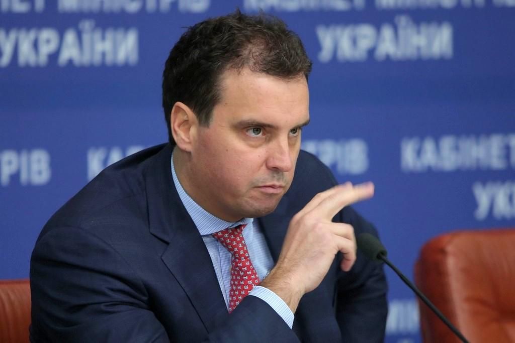 Що для України означає відставка Абромавичуса