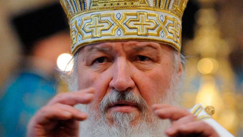 Кирил вручив орден священику з окупованого Донецька