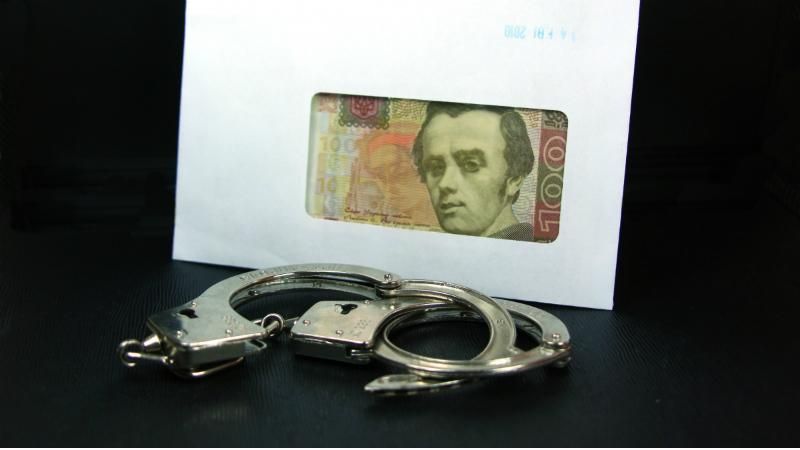 У Слов'янську — масове затримання поліцейських-хабарників У Слов'янську — масове затримання поліцейських-хабарників