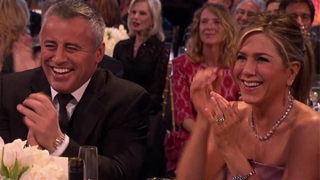 Легендарні "Друзі" разом в одному кадрі: опубліковане відео Легендарні "Друзі" разом в одному кадрі: опубліковане відео