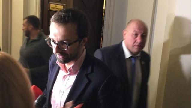 Так кричать, — журналісти про сварки на засіданні фракції БПП Так кричать, — журналісти про сварки на засіданні фракції БПП