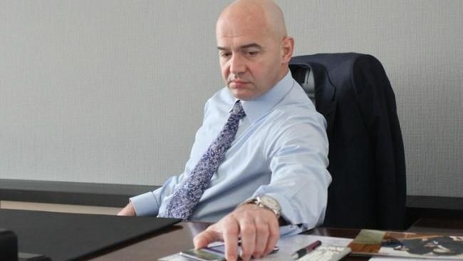 Кононенко сложил полномочия во фракции и прислал предложение Абромавичусу Кононенко сложил полномочия во фракции и прислал предложение Абромавичусу