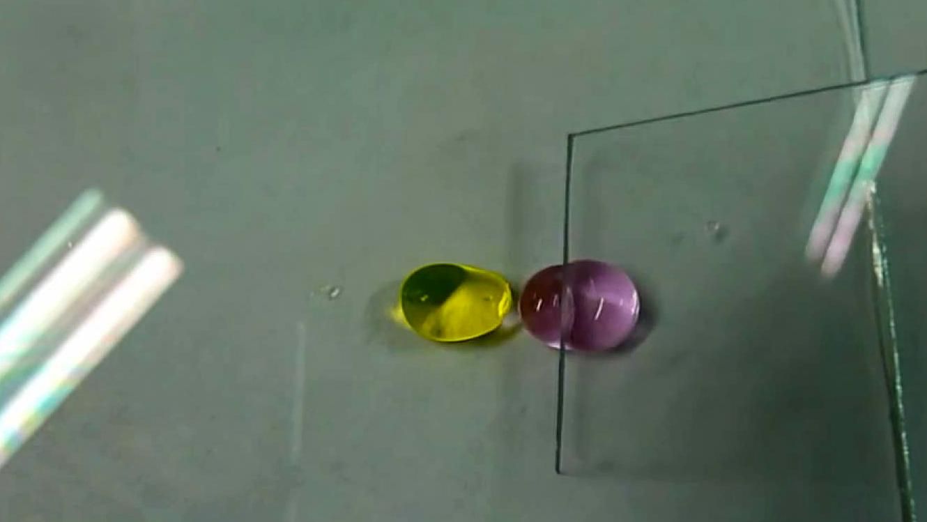 Жидкость можно кромсать, питьевую воду собирают из воздуха Жидкость можно кромсать, питьевую воду собирают из воздуха