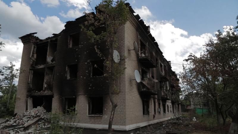 Терористи обстріляли Мар'їнку, серйозно постраждав мирний житель Терористи обстріляли Мар'їнку, серйозно постраждав мирний житель