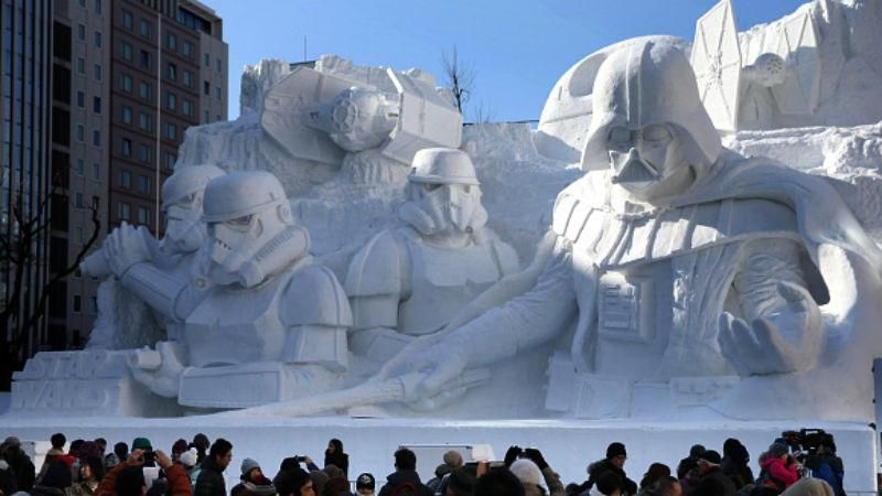 Фестиваль снігу та льоду у Японії: гігантські скульптури, які вражають