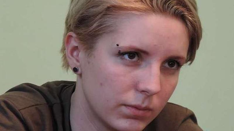 Волонтерка Яна Зінкевич повернулася в Україну Волонтерка Яна Зінкевич повернулася в Україну