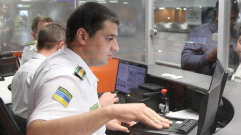 В "Борисполе" задержали международного преступника из Швеции В "Борисполе" задержали международного преступника из Швеции