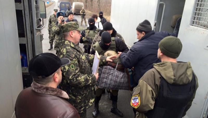 Бойовики передали Україні 18 в'язнів