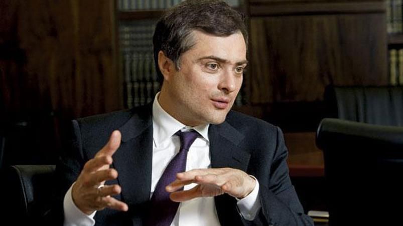 Разведчики узнали о намерении "серого кардинала" Кремля приехать на Донбасс Разведчики узнали о намерении "серого кардинала" Кремля приехать на Донбасс