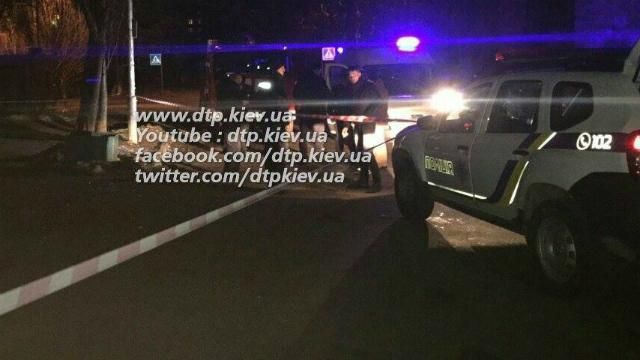 Нічні розбірки у Києві: СТО розстріляли з гранатомета Нічні розбірки у Києві: СТО розстріляли з гранатомета