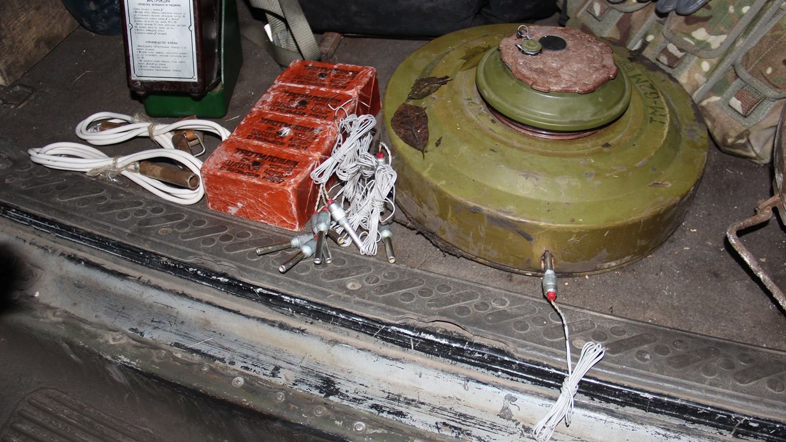 Військові попередили диверсію бойовиків, які хотіли підірвати електроопору Військові попередили диверсію бойовиків, які хотіли підірвати електроопору