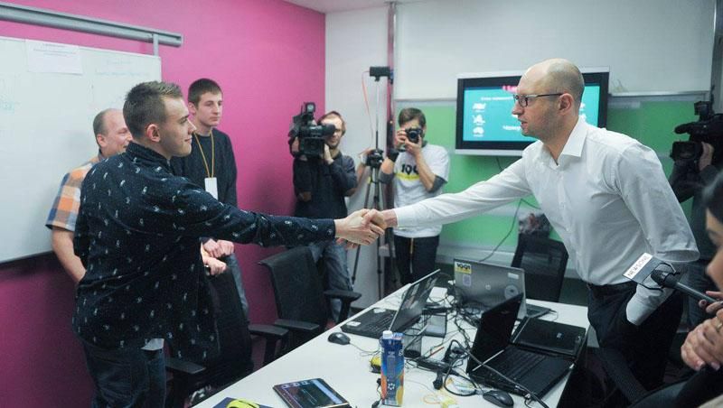 Украина имеет важнейший потенциал — интеллект и талант, — Яценюк об инкубаторе ИТ-проектов