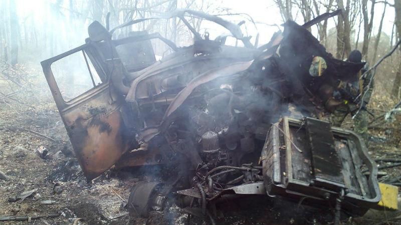 Українські бійці підірвалися на міні: від вантажівки не залишилося нічого