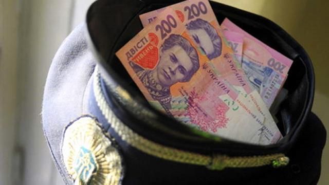 На Дніпропетровщині "на гарячому" спіймали майора поліції На Дніпропетровщині "на гарячому" спіймали майора поліції