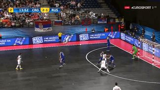 Россияне пронесли флаг "ДНР" на чемпионат Европы