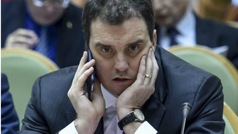 Топ-новини: скандальне листування Абромавичуса, Білецький потрапив у ДТП Топ-новини: скандальне листування Абромавичуса, Білецький потрапив у ДТП