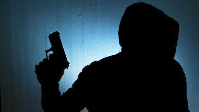 В Запорожье вооруженное ограбление банка: полиция разыскивает нападавших