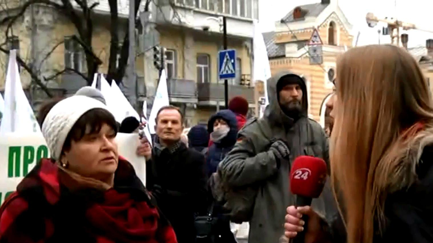 К Порошенко пришли киевляне, 10 лет в одиночку боровшиеся с последствиями аферы "Элита-центр"