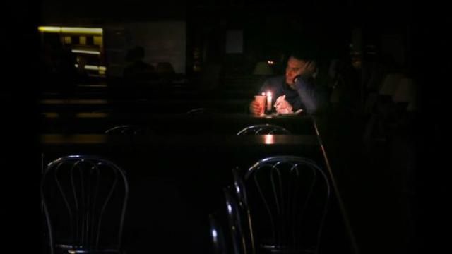 В Керчи полностью отключили свет В Керчи полностью отключили свет