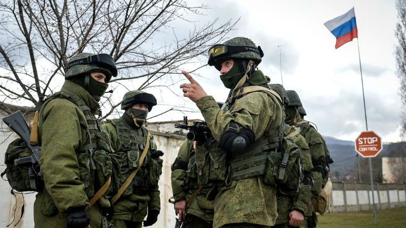 Експерт розповів, скільки військових Путін стягнув до кордонів з Україною