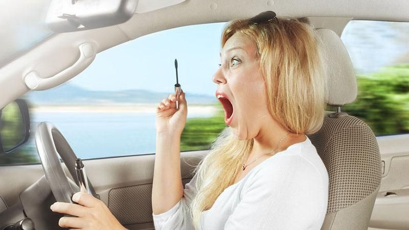 Как наказывать блондинок, которые нападают на полицейских? Ваше мнение Как наказывать блондинок, которые нападают на полицейских? Ваше мнение