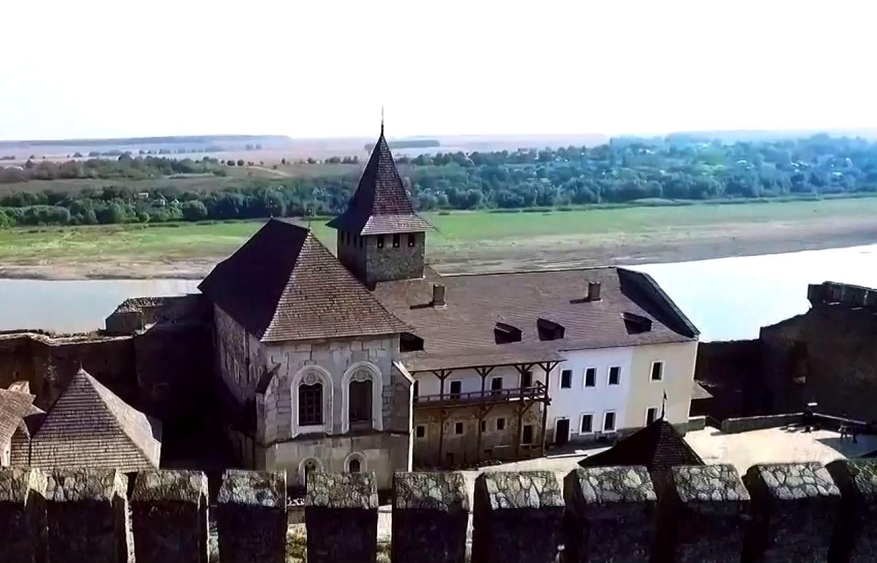 От жестоких сражений до съемок кино: история Хотинской крепости От жестоких сражений до съемок кино: история Хотинской крепости