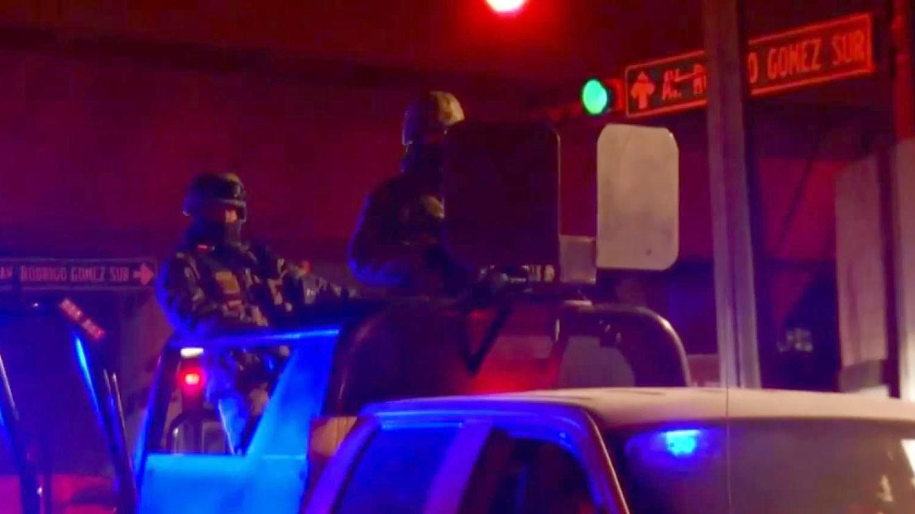 Бунт у в'язниці в Мексиці закінчився 50 жертвами від пожежі і куль
Бунт у в'язниці в Мексиці закінчився 50 жертвами від пожежі і куль