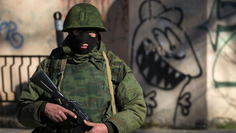 В оккупированном Крыму российские войска готовятся отражать авиаудары В оккупированном Крыму российские войска готовятся отражать авиаудары