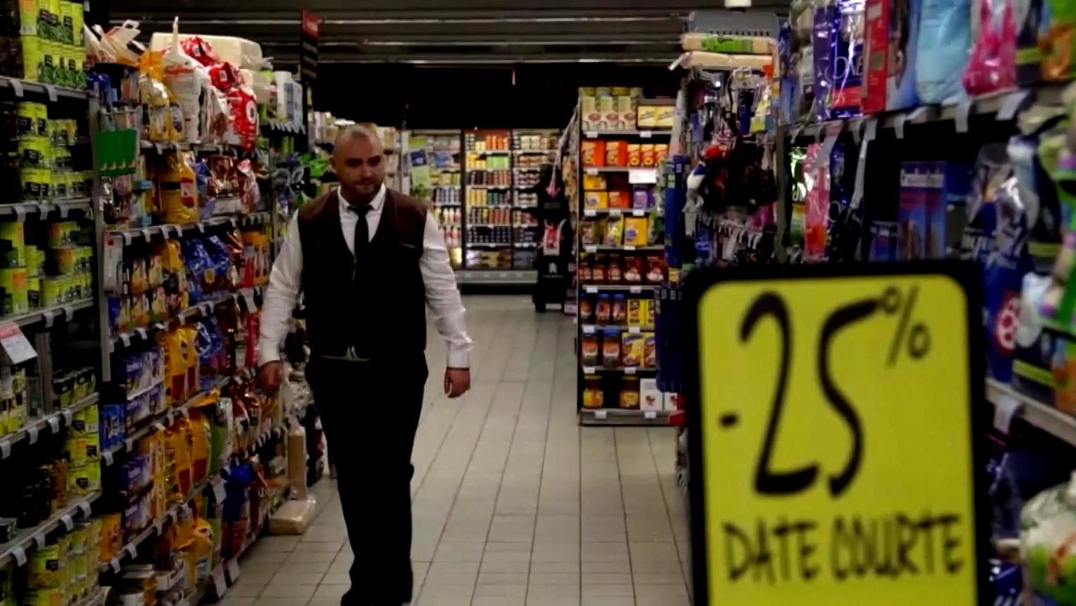 Французским супермаркетам запретили выбрасывать еду